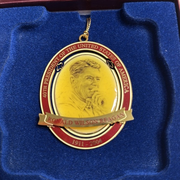 Ronald Regan Presidential Foundation vintage 2005 ornament NIB Christmas holiday - Picture 1 of 5